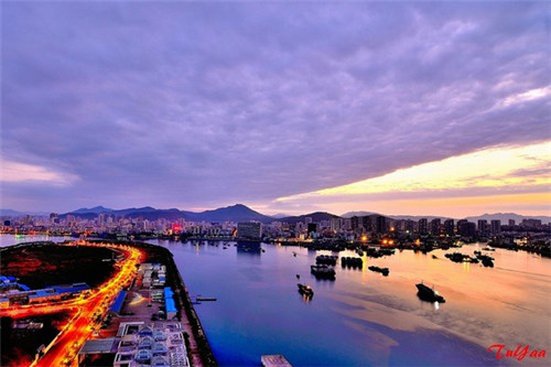 食尚旋转小火锅